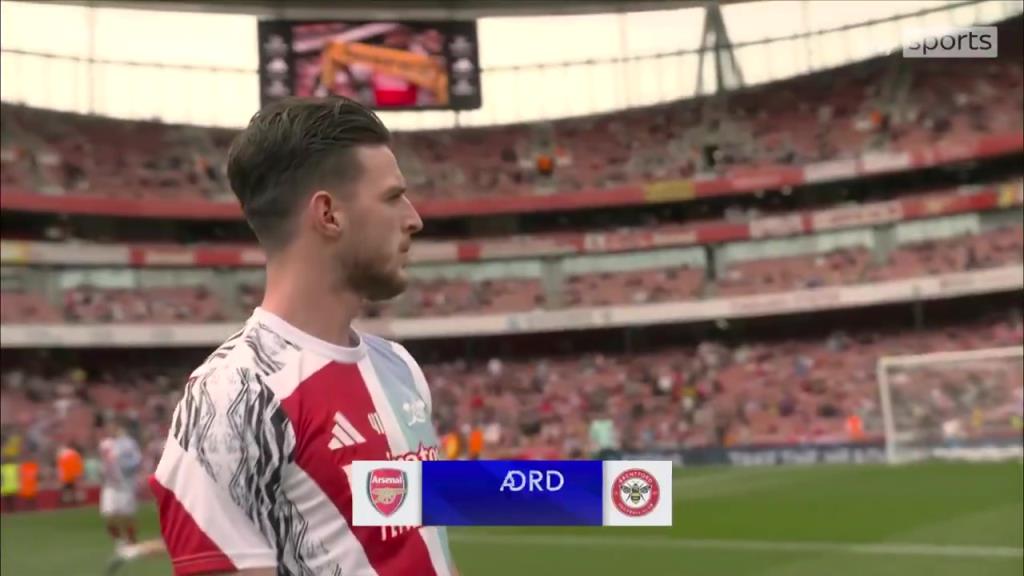 打皇马真是蒙的？赖斯赛前热身任意球，没速度没角度直接打飞